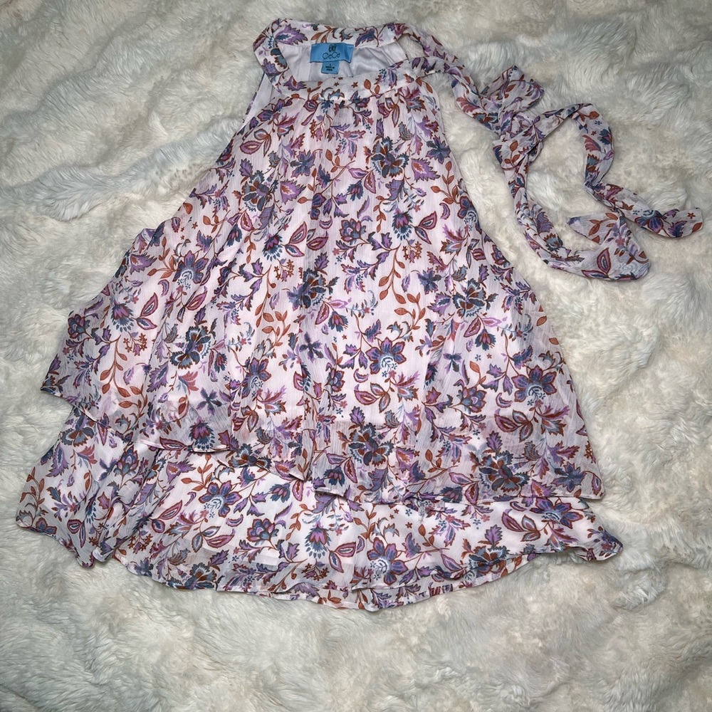 Sleeveless blouse